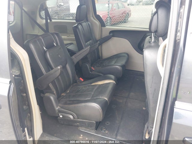 2C4RC1BG9ER447938 Chrysler Town and Country
