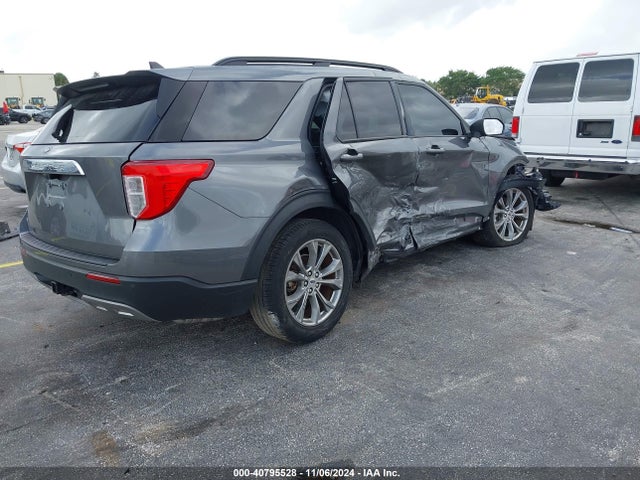 Ford EXPLORER XLT 2022 1FMSK7DH7NGC51748 Image 4