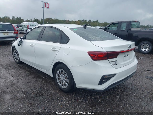 3KPF24AD0KE106407 KIA FORTE FE