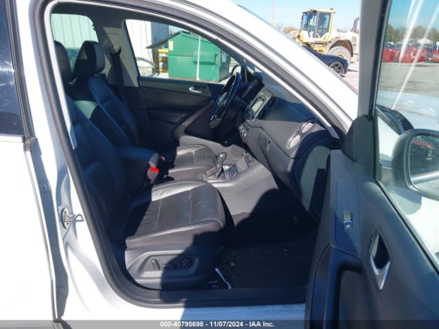 WVGTV7AXXHK027723 Volkswagen Tiguan 2.0t Sport
