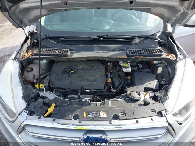 1FMCU0GD6HUA40786 Ford ESCAPE SE