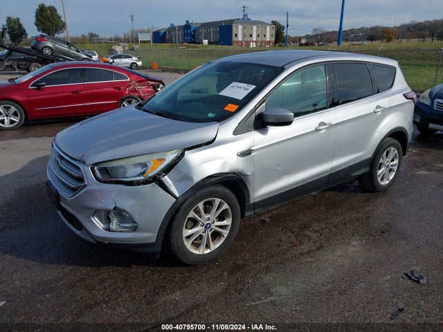 1FMCU0GD6HUA40786 Ford ESCAPE SE