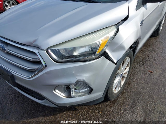 1FMCU0GD6HUA40786 Ford ESCAPE SE