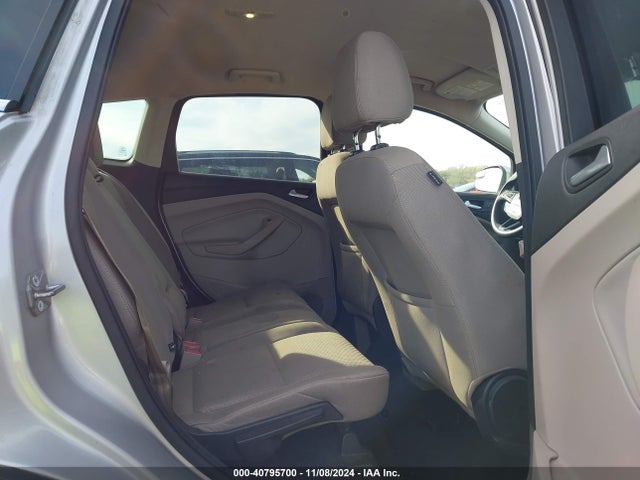 1FMCU0GD6HUA40786 Ford ESCAPE SE