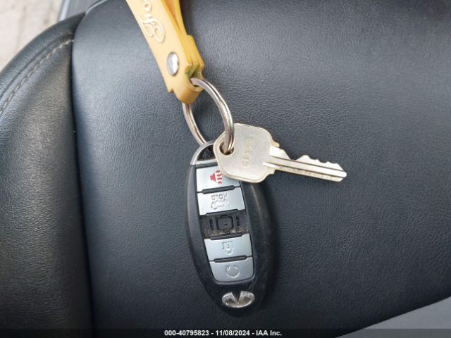 3PCAJ5M17KF136096 Infiniti Qx50 Luxe