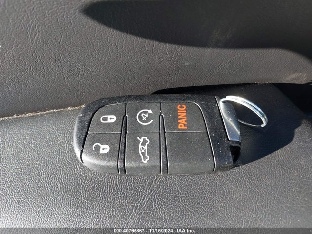 1C3CCCDG3FN690940 Chrysler 200 S