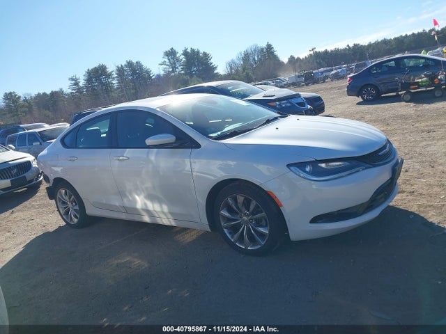 Chrysler 200 S 2015 1C3CCCDG3FN690940 Image 14