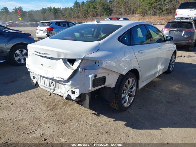 Chrysler 200 S 2015 1C3CCCDG3FN690940 Image 4