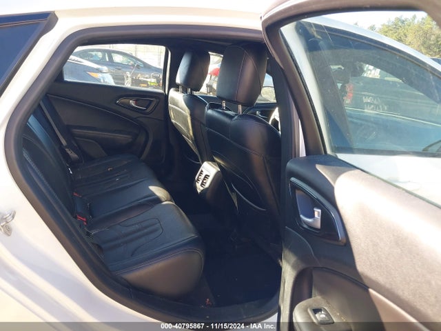 Chrysler 200 S 2015 1C3CCCDG3FN690940 Image 8
