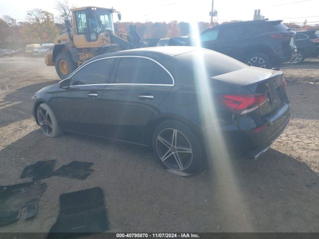 WDD3G4FB1KW025455 Mercedes-Benz A 220 4matic