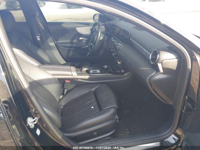 WDD3G4FB1KW025455 Mercedes-Benz A 220 4matic