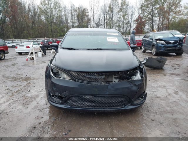 2C4RC1FGXKR715532 Chrysler Pacifica Touring Plus