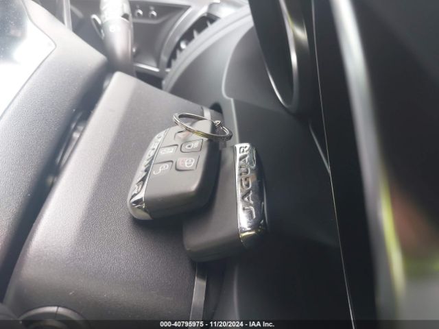 2019 JAGUAR F-TYPE SAJDD1EV6KCK61037 Photo 10