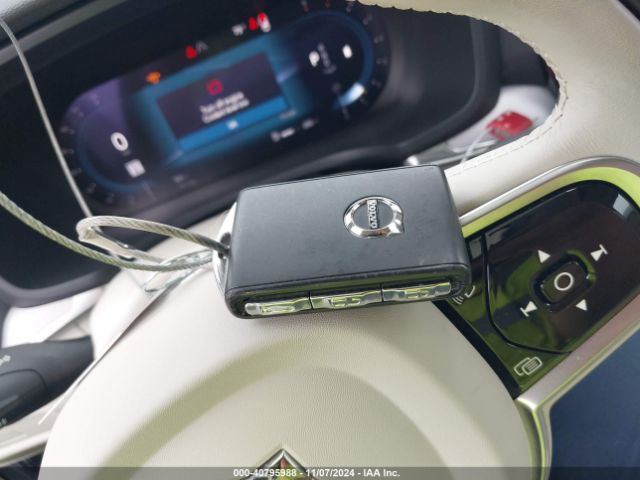 7JRL12FK6RG302879 Volvo S60 B5 Core Dark Theme