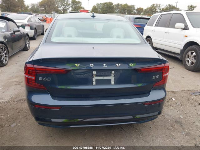 7JRL12FK6RG302879 Volvo S60 B5 Core Dark Theme
