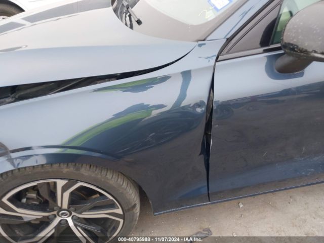 7JRL12FK6RG302879 Volvo S60 B5 Core Dark Theme