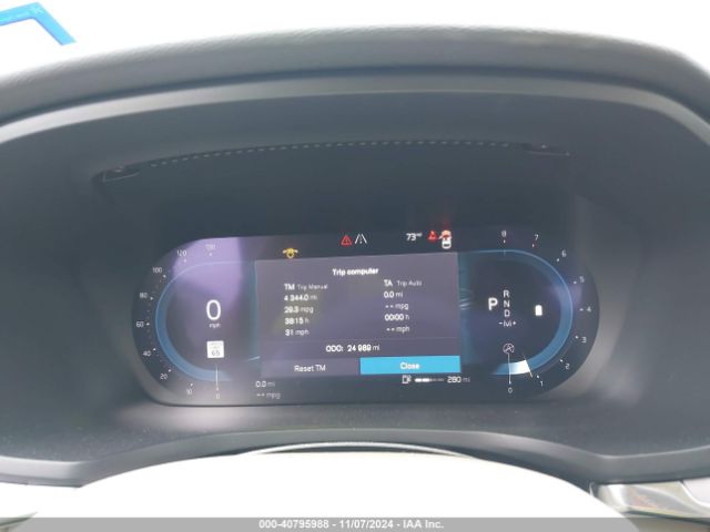 7JRL12FK6RG302879 Volvo S60 B5 Core Dark Theme