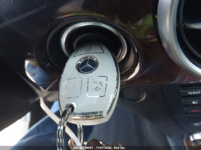 WDCGG8JB8FG440115 Mercedes-Benz Glk 350 4matic