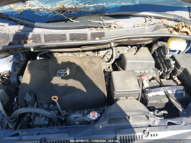 5TDYZ3DC6JS919899 Toyota Sienna Xle 8 Passenger