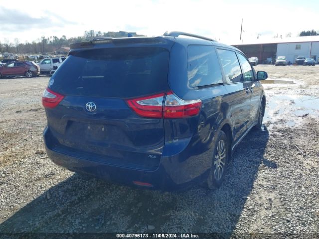 5TDYZ3DC6JS919899 Toyota Sienna Xle 8 Passenger