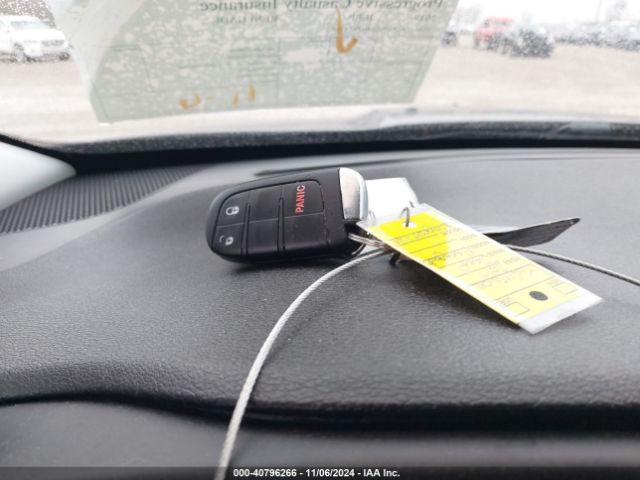 ZACCJBBB8HPF18318 Jeep Renegade Latitude 4x4