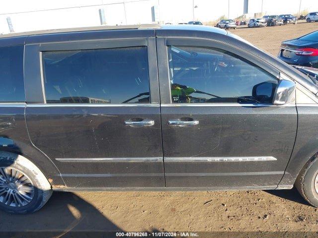 2C4RC1CG2ER228513 Chrysler Town & Country Touring-l