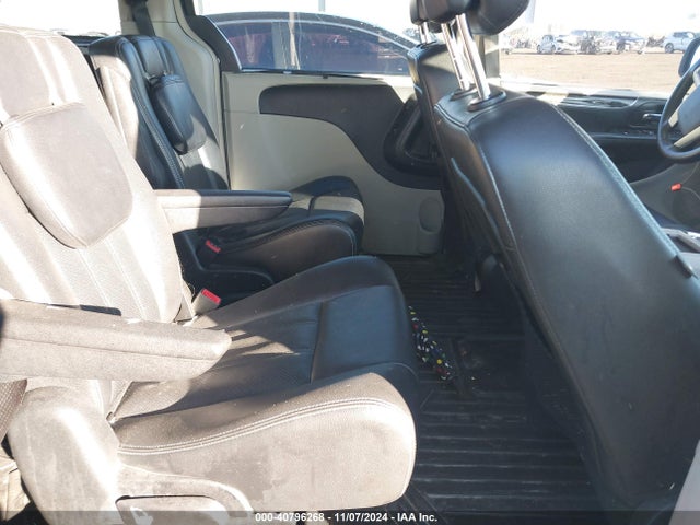 2C4RC1CG2ER228513 Chrysler Town & Country Touring-l