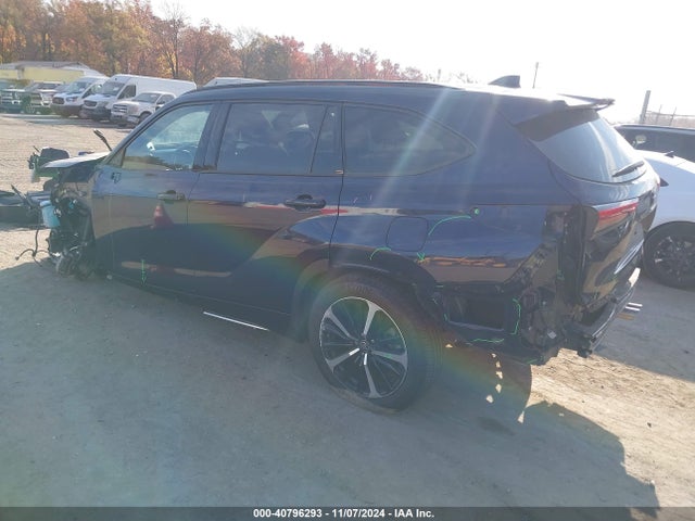 Toyota Highlander Xse 2022 5TDLZRBH7NS243951 Image 3