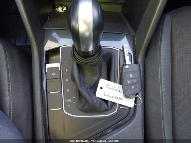 3VV1B7AX3KM163195 Volkswagen Tiguan 2.0t S