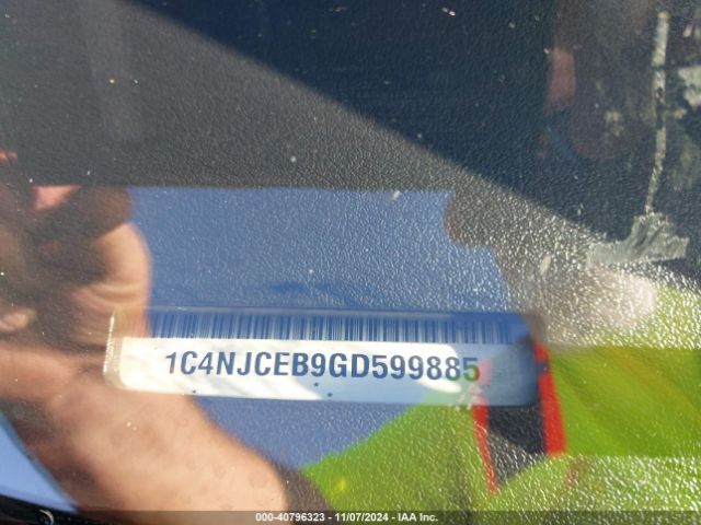 1C4NJCEB9GD599885 Jeep Compass Latitude