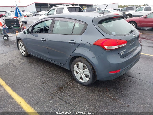 KIA FORTE LX 2016 KNAFK5A83G5600110 Image 3