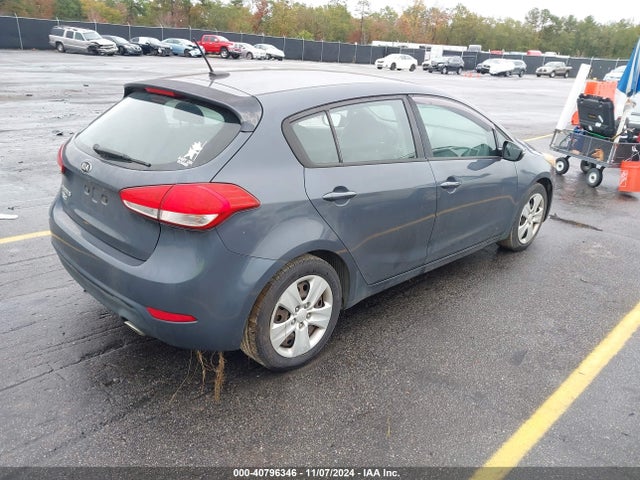 KIA FORTE LX 2016 KNAFK5A83G5600110 Image 4