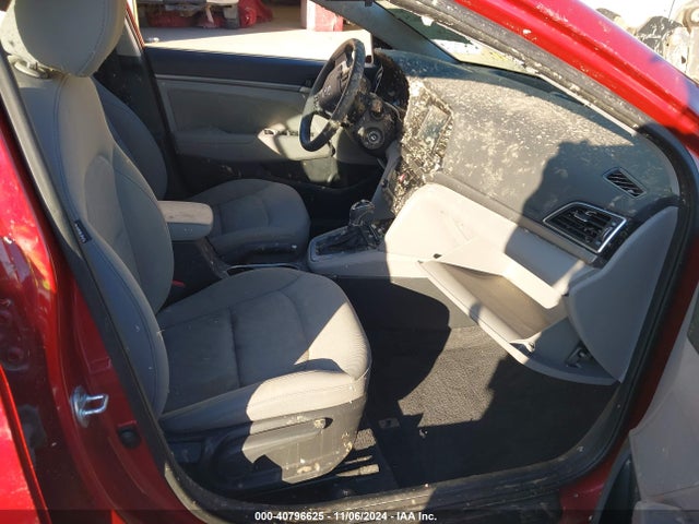 Hyundai ELANTRA SEL 2018 5NPD84LF5JH250372 Image 5