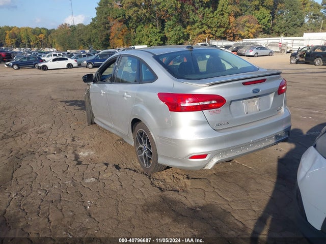 Ford FOCUS SE 2016 1FADP3F27GL355611 Image 3