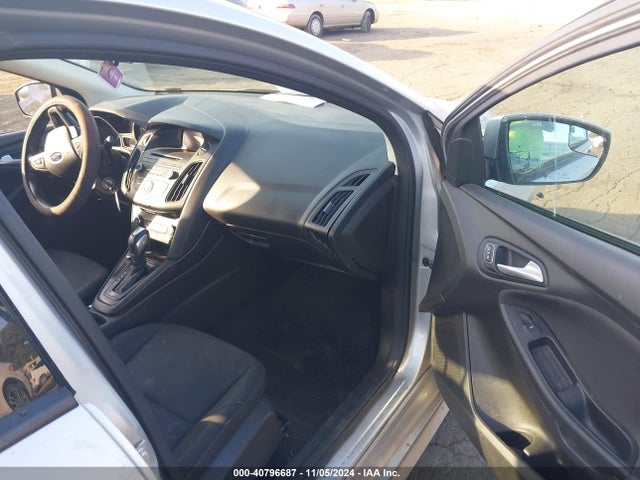 Ford FOCUS SE 2016 1FADP3F27GL355611 Image 5