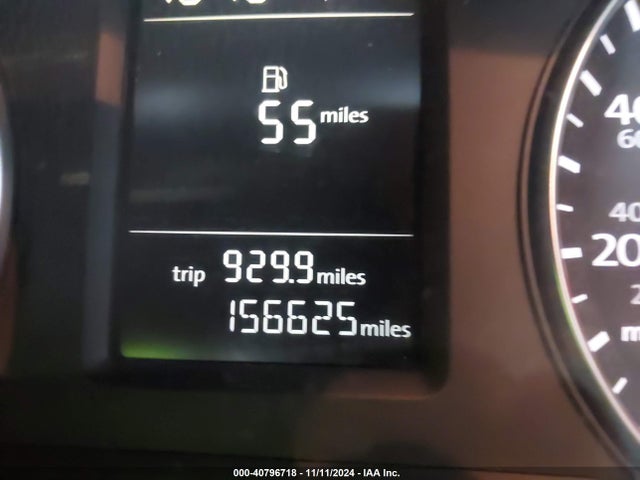 1VWAP7A34EC017808 Volkswagen Passat 2.5l Wolfsburg Edition