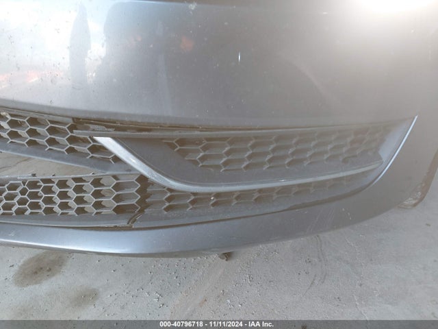 1VWAP7A34EC017808 Volkswagen Passat 2.5l Wolfsburg Edition