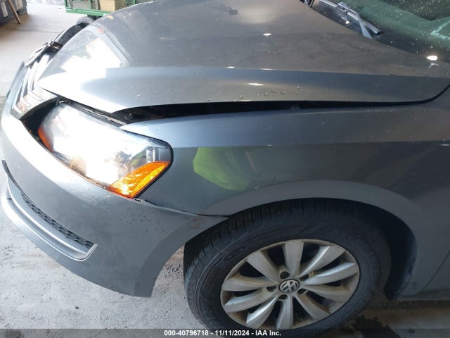 1VWAP7A34EC017808 Volkswagen Passat 2.5l Wolfsburg Edition