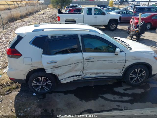 JN8AT2MV6HW282266 Nissan Rogue Sl