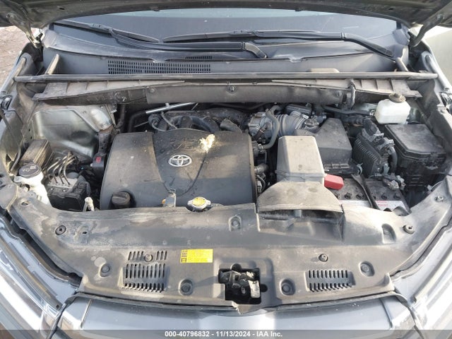 5TDDZRFH2HS384333 Toyota Highlander Limited