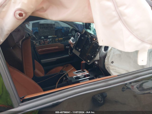 2018 TOYOTA TUNDRA 5TFAW5F14JX728087 Photo 4