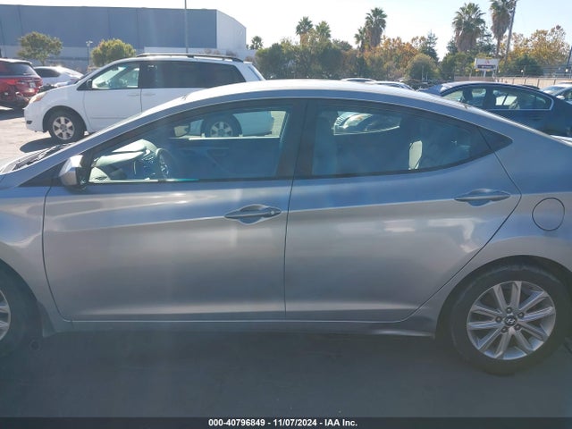 Hyundai ELANTRA SE 2015 5NPDH4AE2FH592301 Image 14