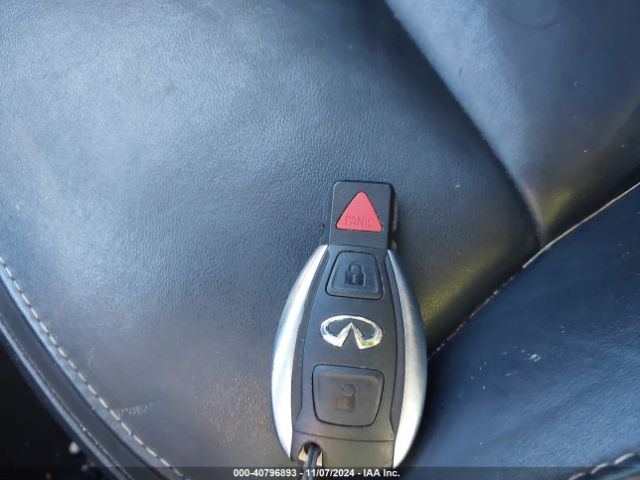 SJKCH5CR7HA031536 Infiniti Qx30 Premium