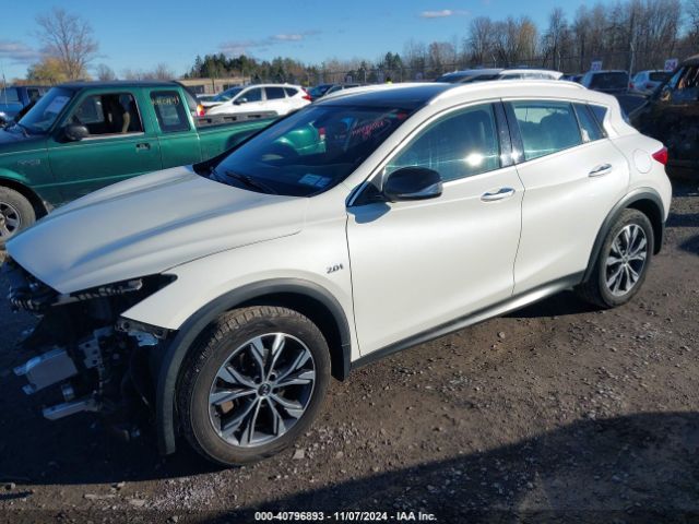SJKCH5CR7HA031536 Infiniti Qx30 Premium