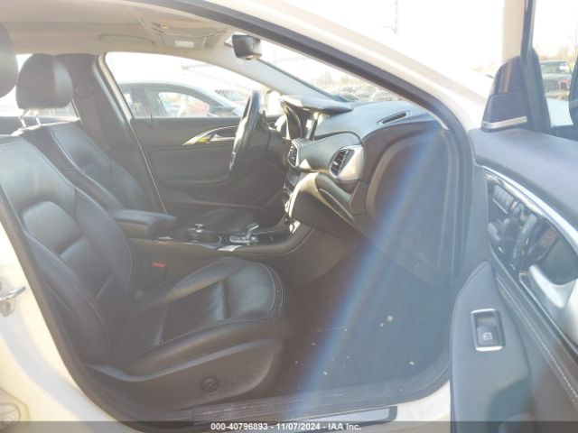 SJKCH5CR7HA031536 Infiniti Qx30 Premium