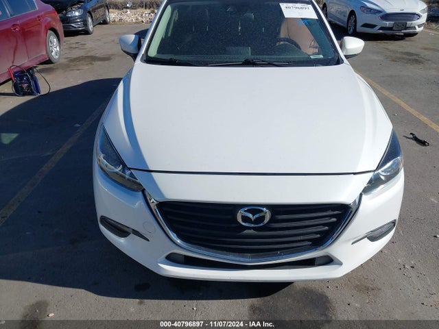 3MZBN1V37JM172556 Mazda Mazda3 Touring