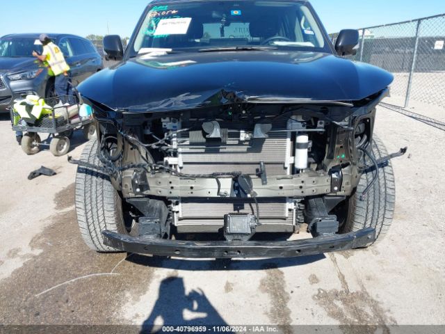 JN8AZ2AF9N9740842 Infiniti QX80 LUXE