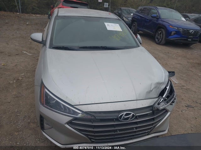 Hyundai ELANTRA SE 2019 5NPD74LF4KH482661 Image 12