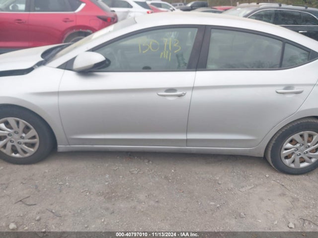Hyundai ELANTRA SE 2019 5NPD74LF4KH482661 Image 14