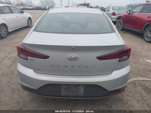 Hyundai ELANTRA SE 2019 5NPD74LF4KH482661 Image 16